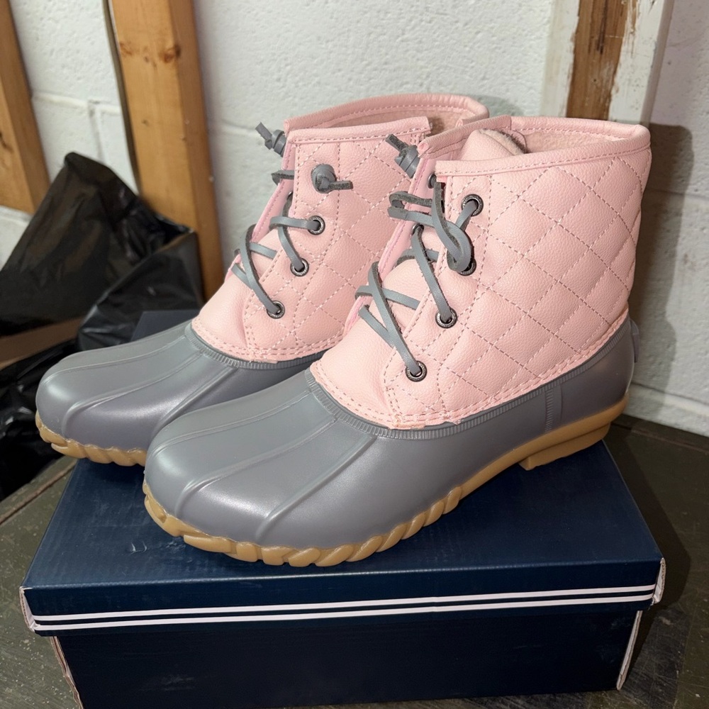 Nautica women’s cold weather boot